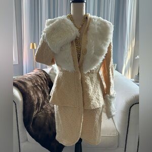 Gorgeous vintage inspired coat.